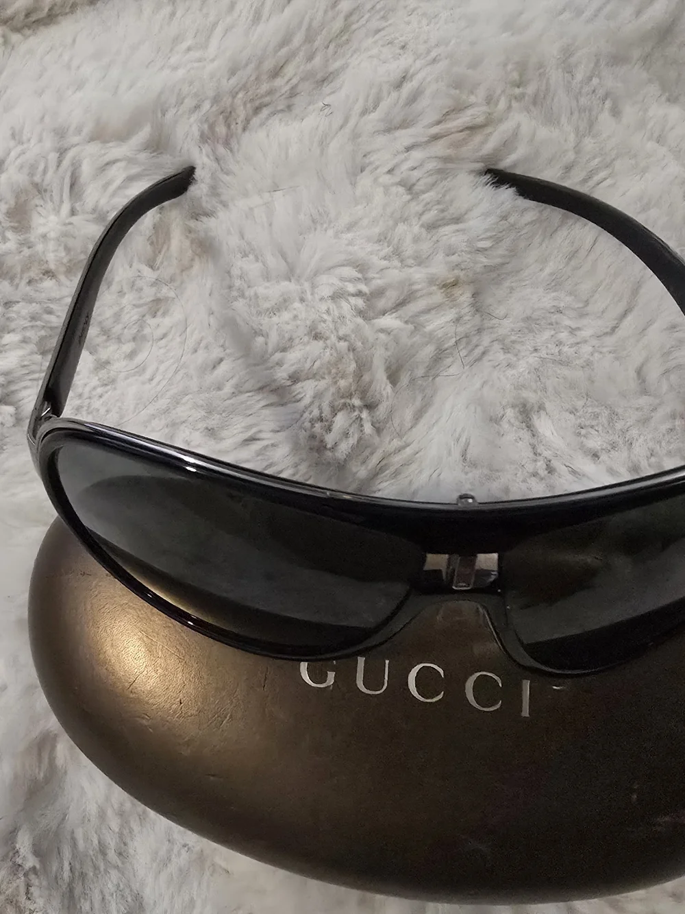 Gucci sleek aviator